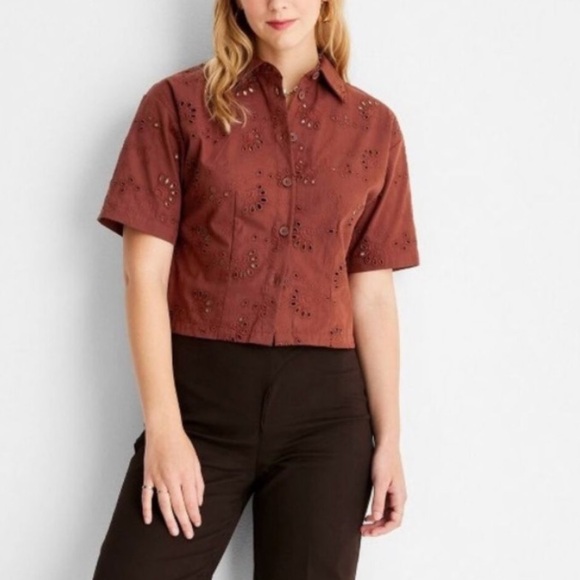 Eyelete button up shirt - Picture 2 of 5
